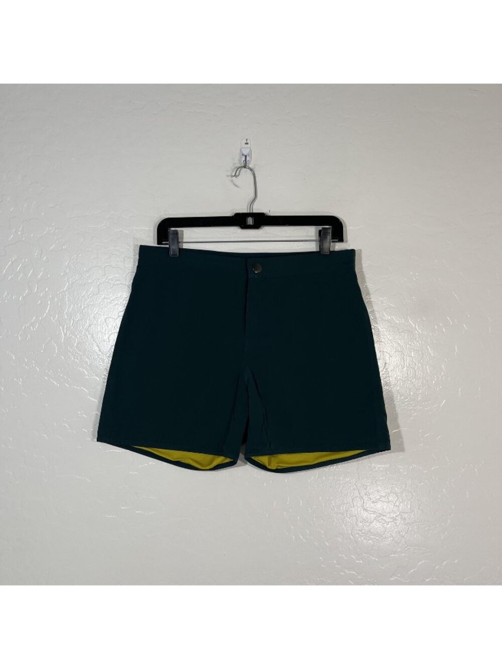 Outerknown Swim Trunks Shorts Mens 30 Green Lined Quick Dry Mesh Back Pocket